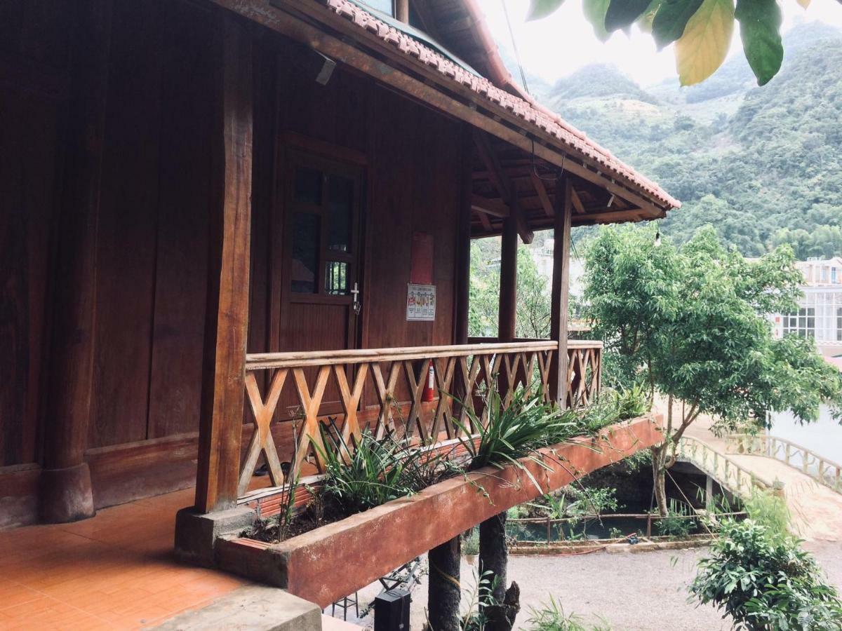 فندق House By Lake موك تشاو المظهر الخارجي الصورة